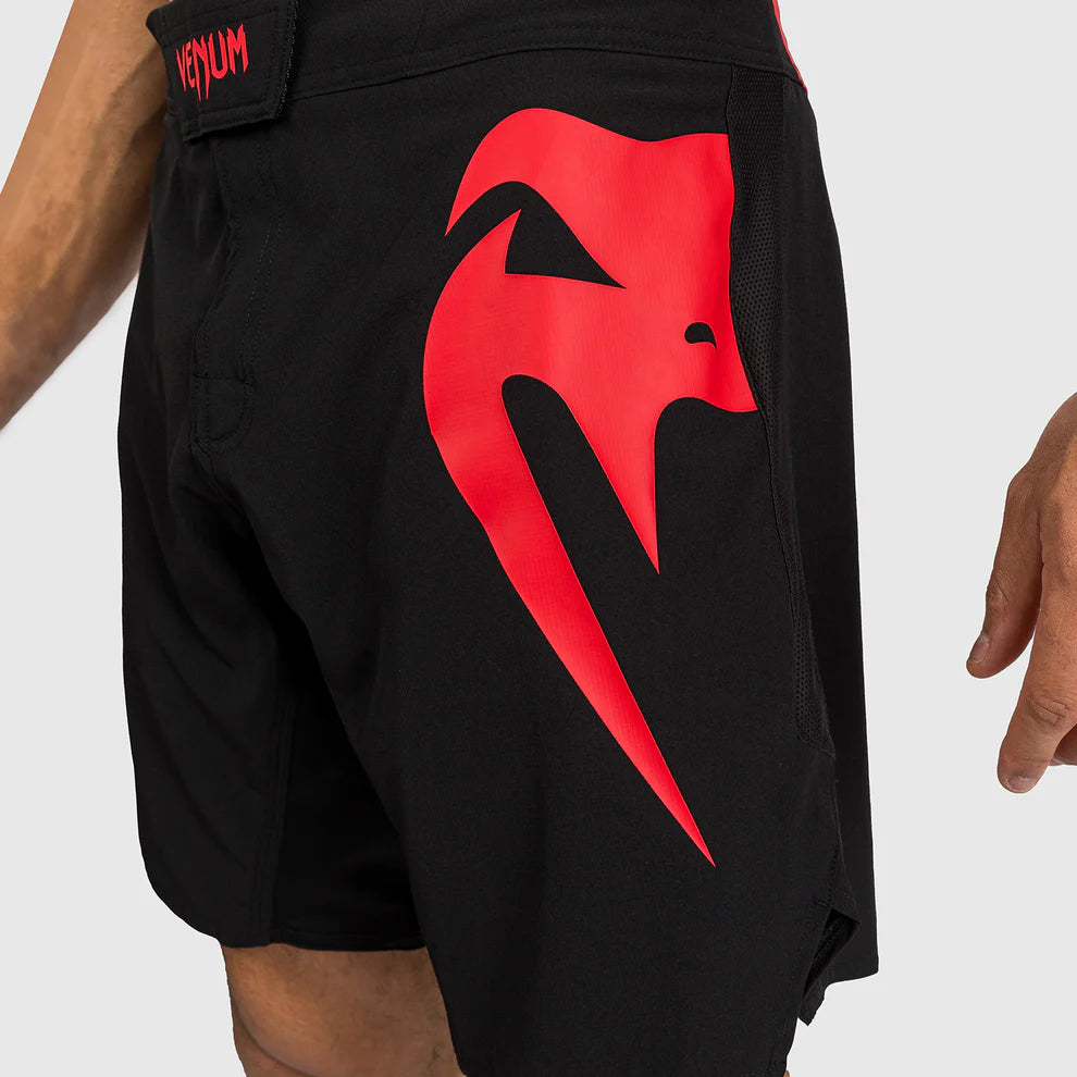 Venum Light 5.0 Fight Shorts - Black/Red Image 4