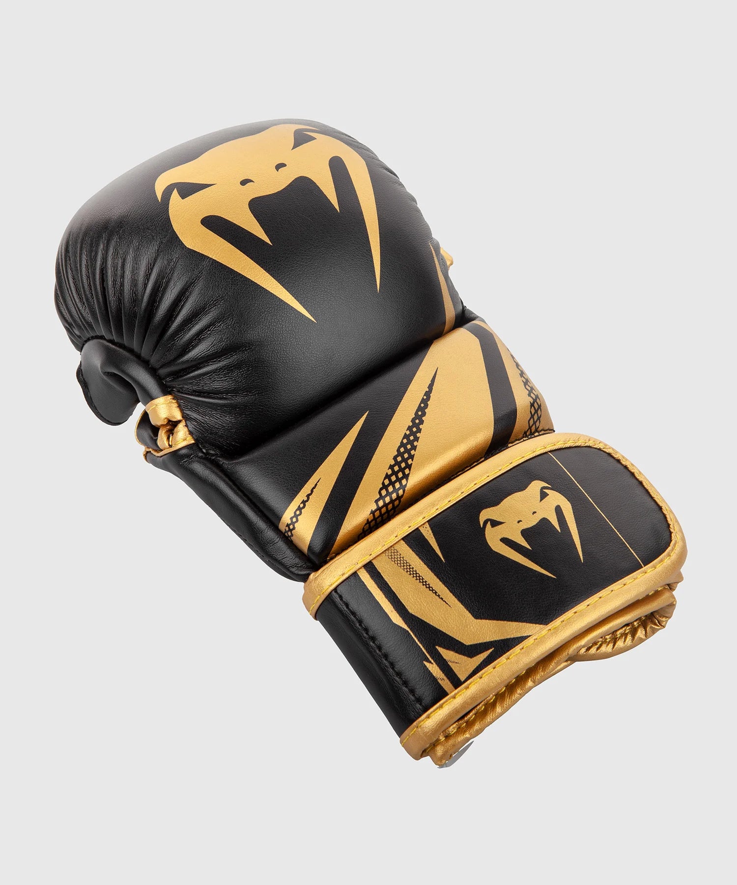 Sparring Gloves Venum Challenger 3.0 - Black/Gold Image 4Sparring Gloves Venum Challenger 3.0 - Black/Gold Image 5