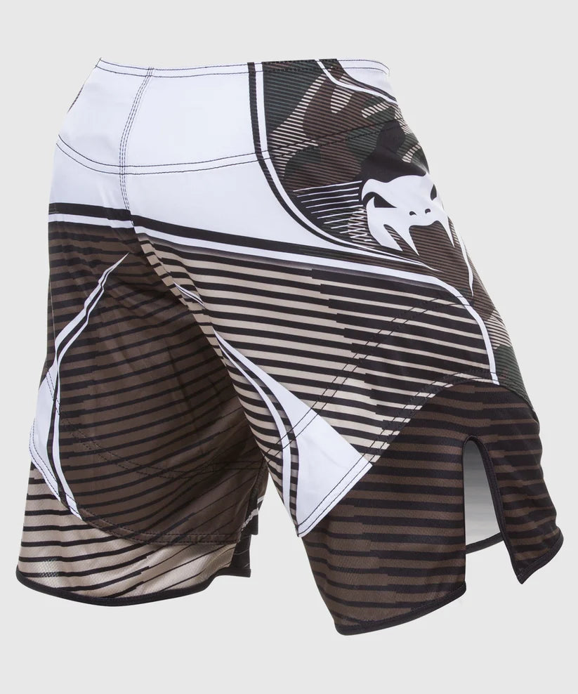 Venum Camo Hero Fightshorts - Green/Brown Image 3