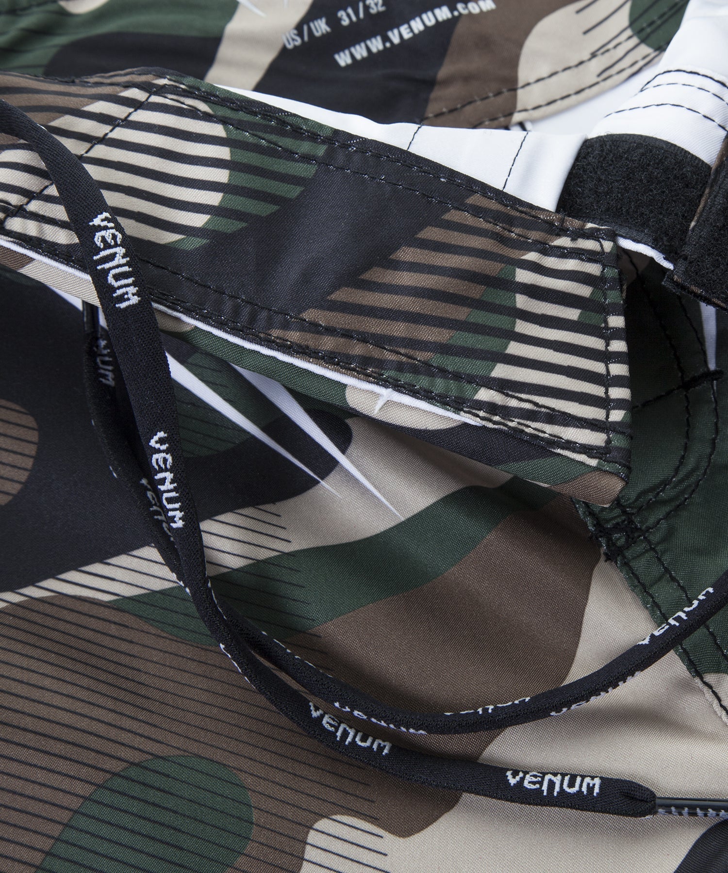 Venum Camo Hero Fightshorts - Green/Brown Image 7