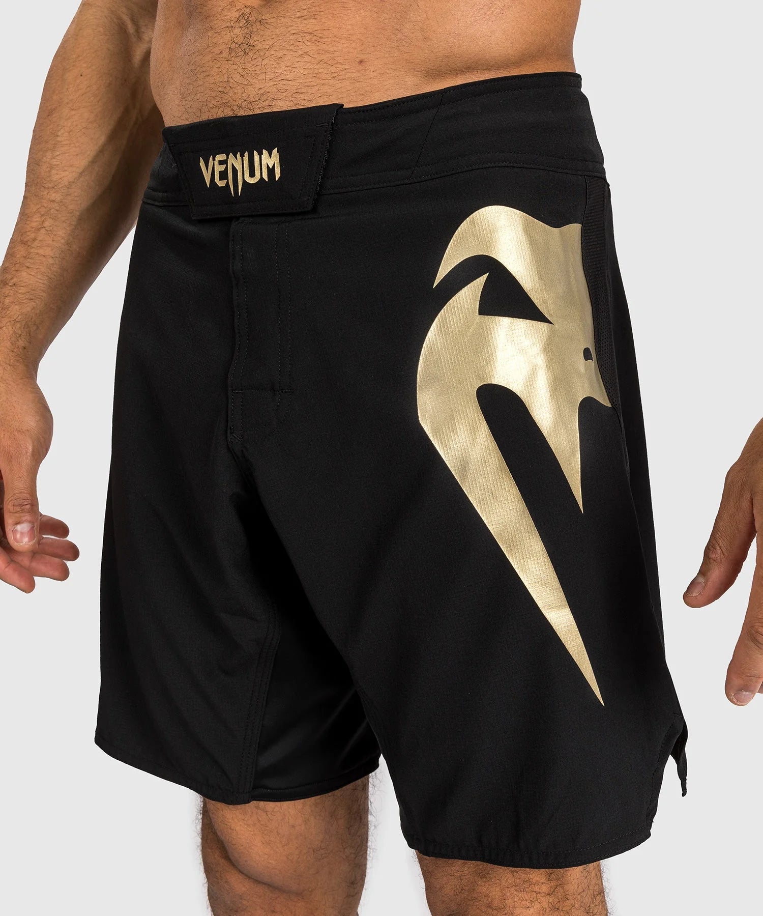 Venum Light 5.0 Fight Shorts - Black/Gold Image 2