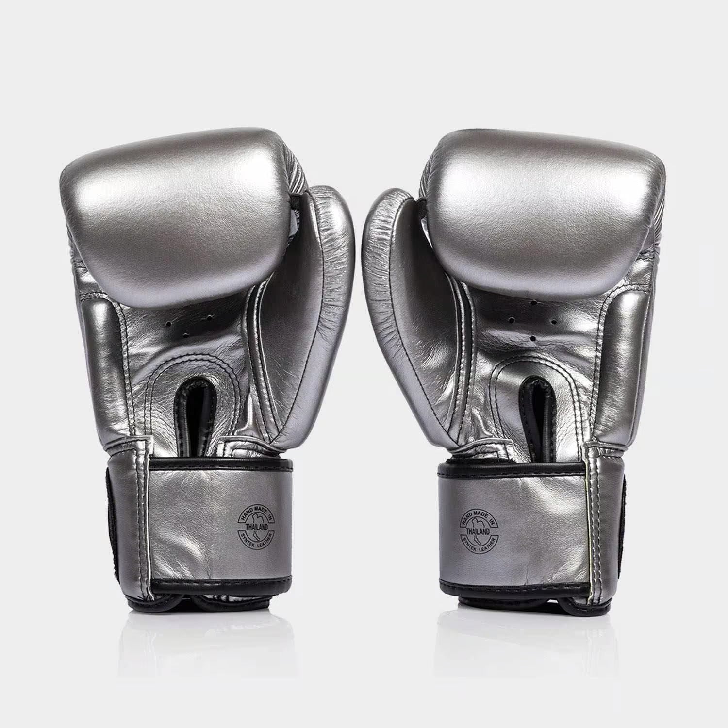 Close-up of Fairtex BGV1C-PLUS ergonomic inner compartment and grip bar detail