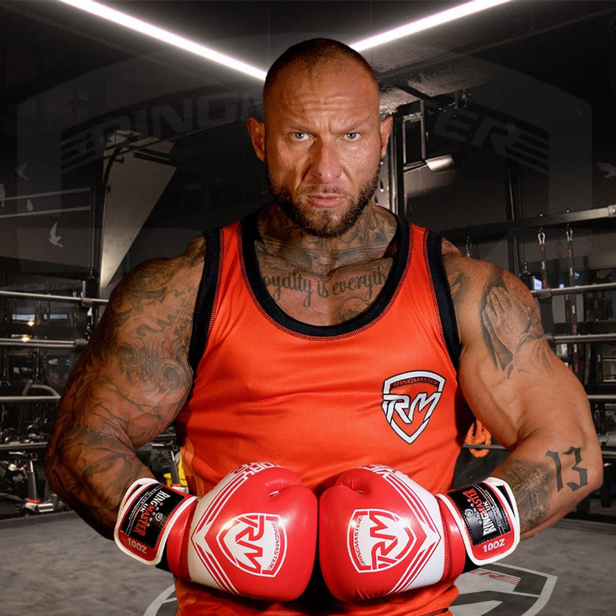 RingMaster Victory V2 boxing gloves with Velcro fastening