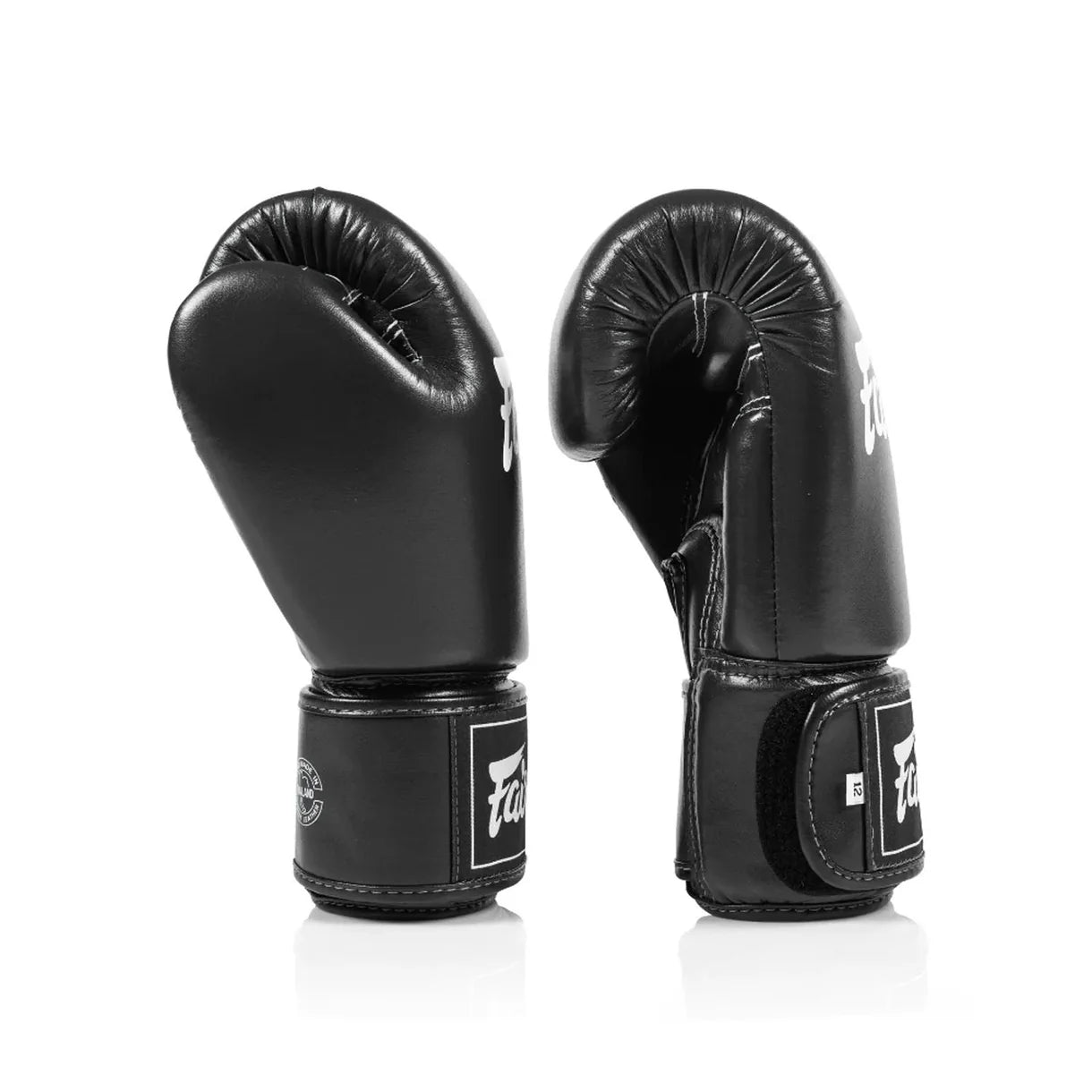ergonomic palm detail on black boxing gloves