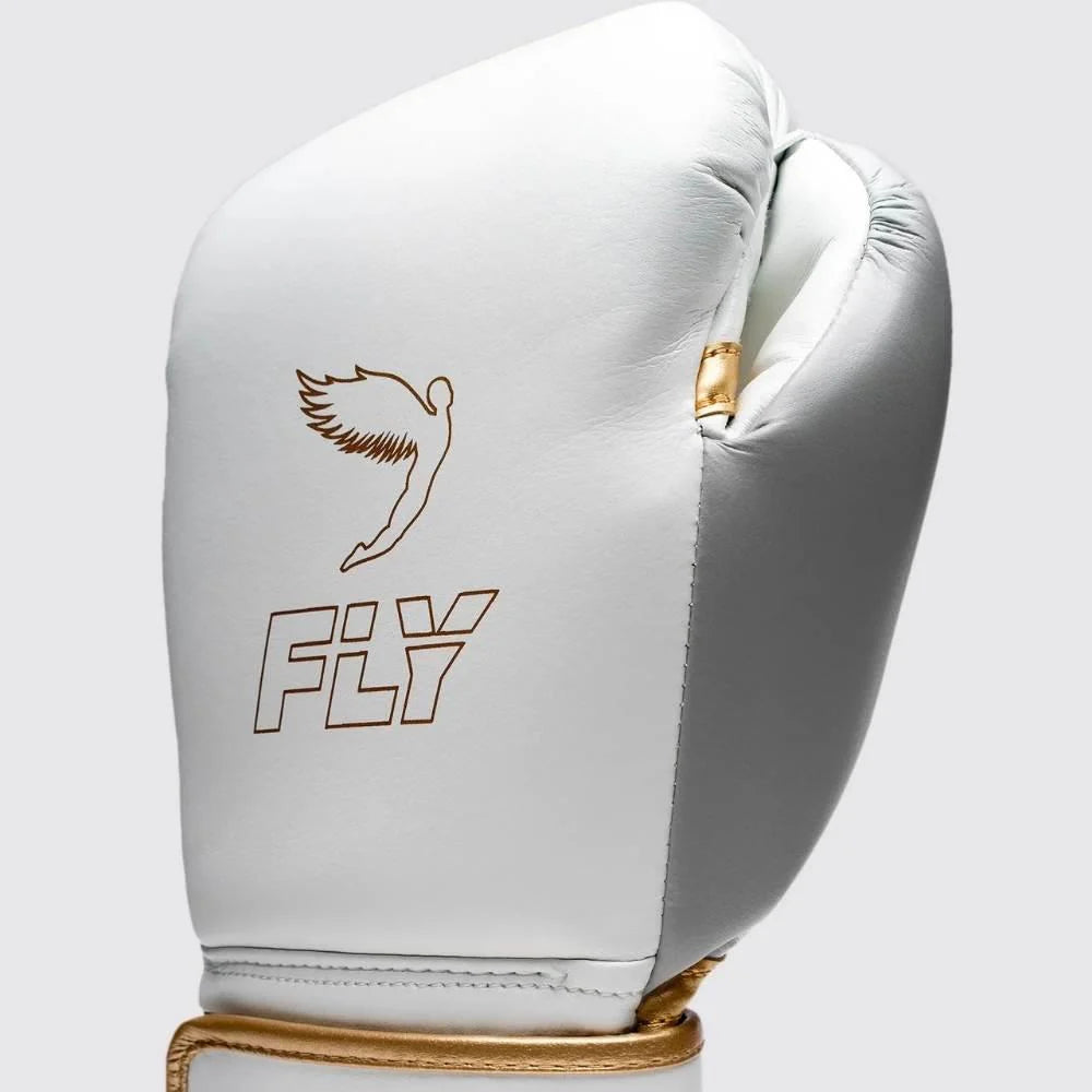 Hook-and-loop wrist closure system on Fly Superloop Pro X2 boxing gloves for secure fit and stability.