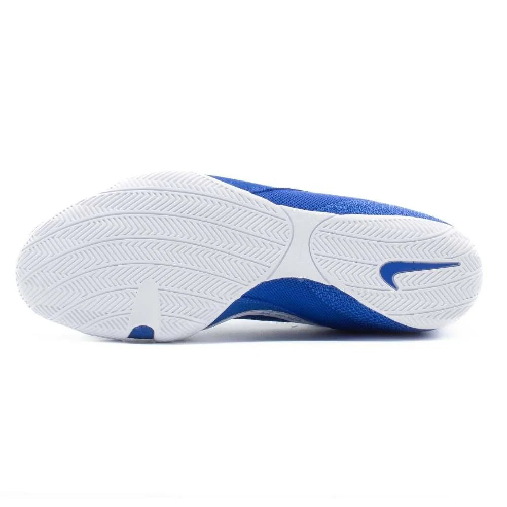 Close-up of Nike Machomai 3 gum rubber outsole showing superior grip for quick footwork and pivots.